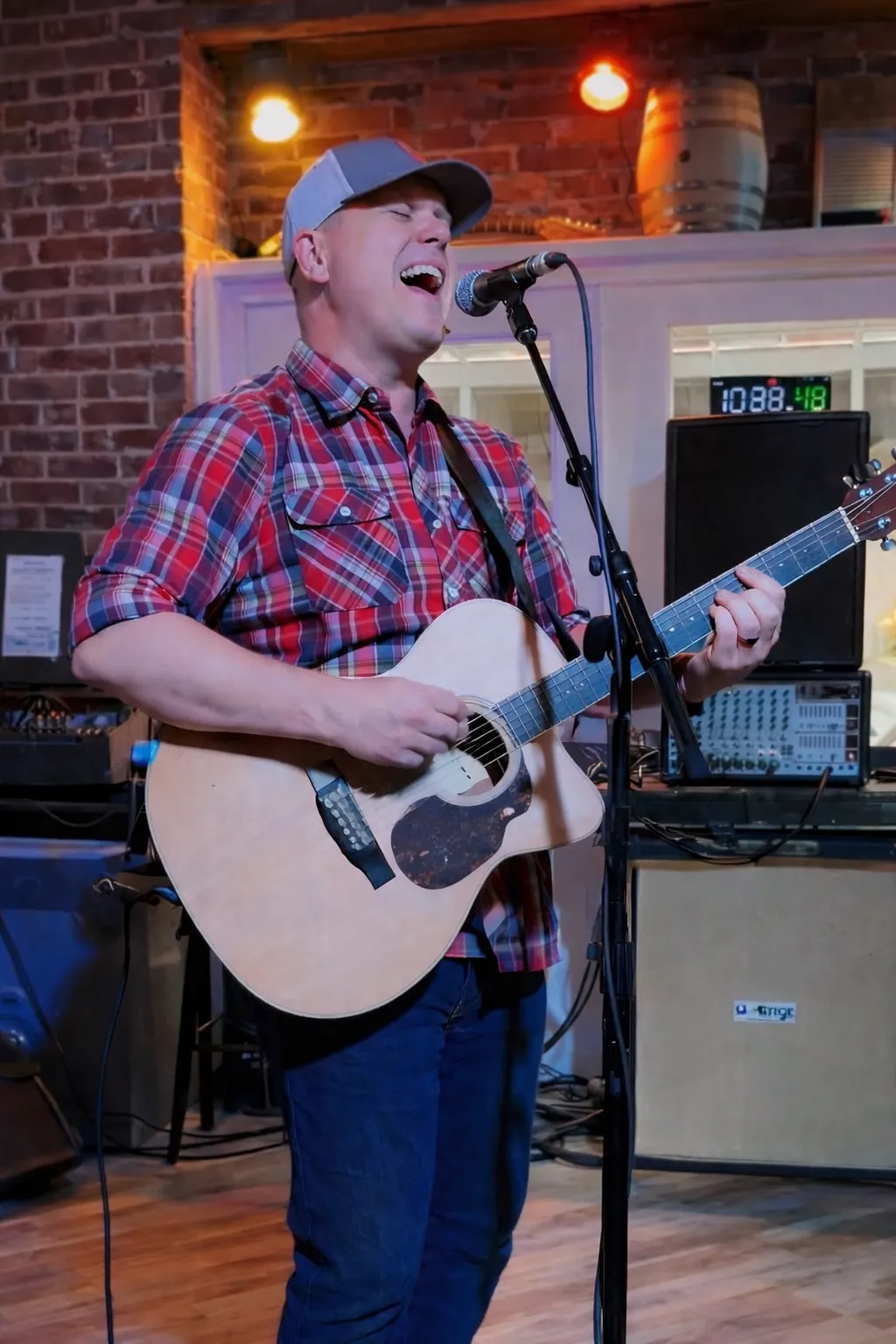 Matt Zeiss Music - Hey Singer Guy photo 1