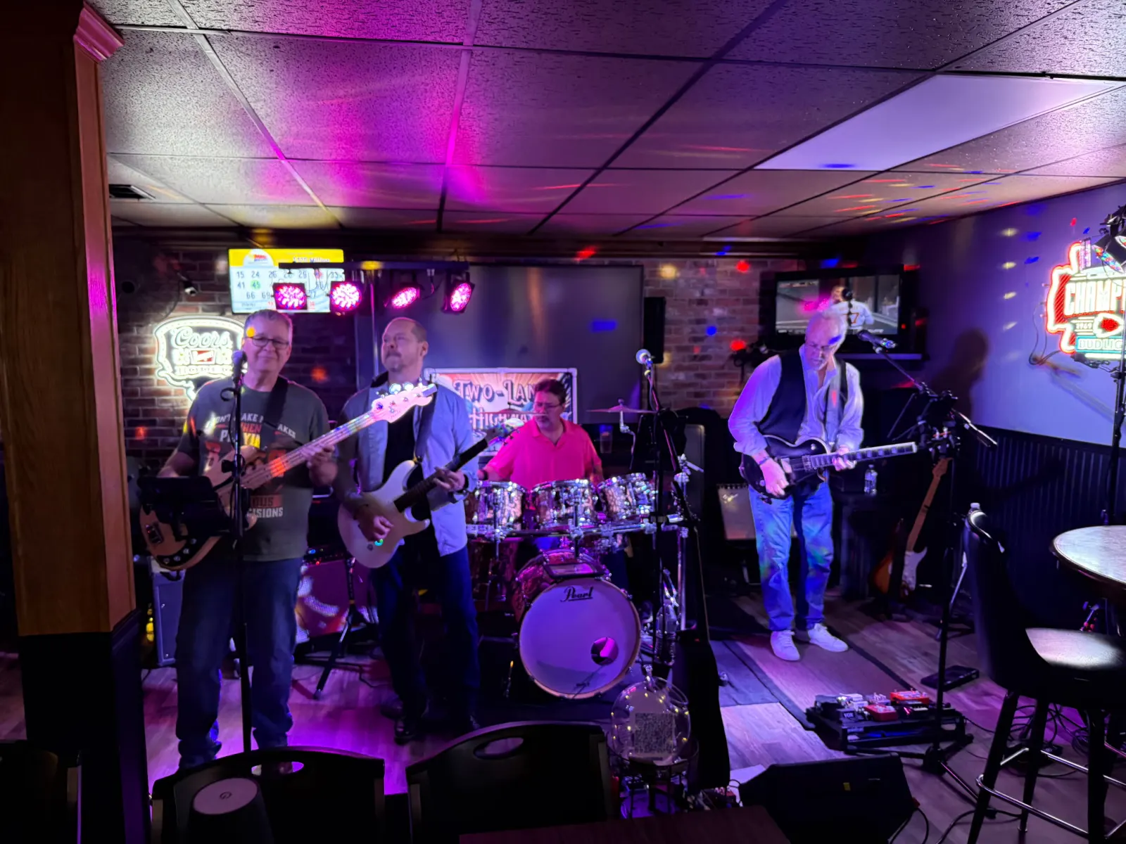 Two Lane Highway photo 3