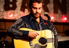 Jesse Vaughn on McDingerz patio