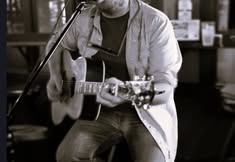 Chris Welch @ The Kennedy