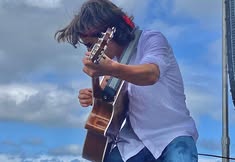 LIVE MUSIC - Jayson Orr