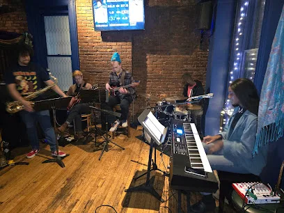 The Hi-Hat