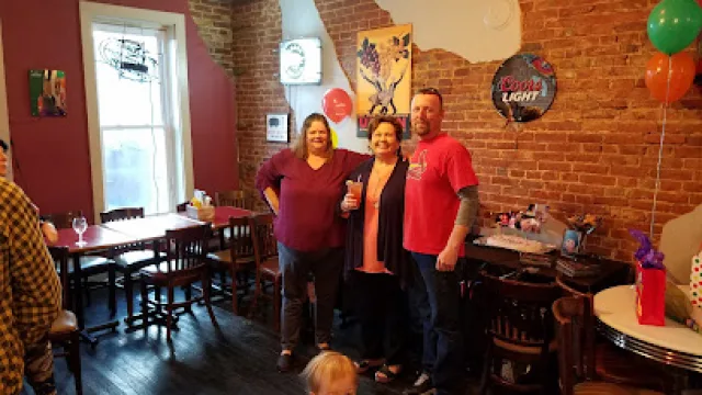 Maggie's Bar and Grill